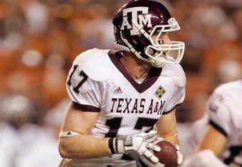 AUSTIN, TX - NOVEMBER 27: Quarterback  Ryan Tannehill #17 of the Texas A&M Aggies runs the ball against the Texas Longhorns on November 27, 2008 at Darrell K Royal-Texas Memorial Stadium in Austin, Texas.  Texas won 49-9. (Photo by Brian Bahr/Getty Images)