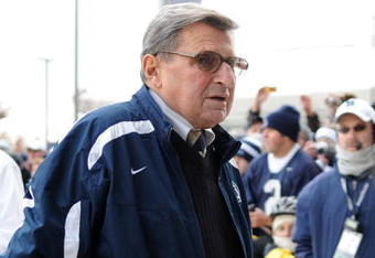 STATE COLLEGE - NOVEMBER 22:  Joe Paterno head coach of the Penn State Nittany Lions walks off the bus prior to the game against the Michigan State Spartans on November 22, 2008 at Beaver Stadium in State College, Pennsylvania.  (Photo by Joe Sargent/Getty Images)