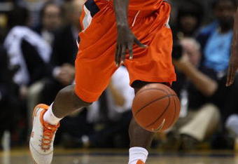 MILWAUKEE - MARCH 07: Jonny Flynn #10 of the Syracuse Orange moves against the Marquette Golden Eagles on March 7, 2009 at the Bradley Center in Milwaukee, Wisconsin. Syracuse defeated Marquette 86-79 in overtime. (Photo by Jonathan Daniel/Getty Images)