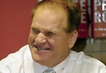 NEW YORK - JANUARY 9: Controversial former baseball great Pete Rose attends a signing for his autobiography 'My Prison Without Bars' January 9, 2004 in New York City. In the newly-released book, Rose admitted to gambling on the Cincinnati Reds while he managed the team. (Photo by Joe Kohen/Getty Images)