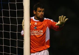 BRISTOL, UNITED KINGDOM - AUGUST 28:  Steve Phillips, the Bristol Rovers goalkeeper gives instructions during the Carling Cup match between Bristol Rovers and West Ham United at the Memorial Ground on August 28, 2007 in Bristol, England.  (Photo by Julian Finney/Getty Images)