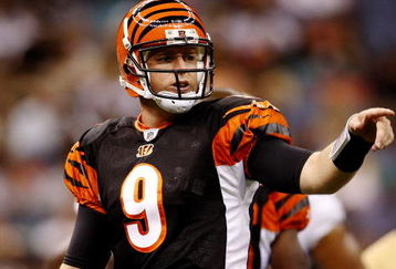 NEW ORLEANS - AUGUST 14:  Quarterback Carson Palmer #9 of the Cincinnati Bengals gestures during action against the New Orleans Saints in a preseason game on August 14, 2009 at the Superdome in New Orleans, Louisiana. (Photo by Chris Graythen/Getty Images)