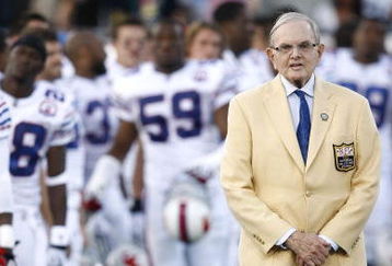 CANTON, OH - AUGUST 9:  Buffalo Bills team founder and owner Ralph Wilson Jr. looks on prior to the Pro Football Hall of Fame Game against the Tennessee Titans at Fawcett Stadium on August 9, 2009 in Canton, Ohio. (Photo by Joe Robbins/Getty Images)