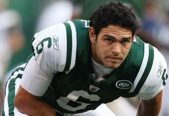EAST RUTHERFORD, NJ - AUGUST 14:  Mark Sanchez #6 of the New York Jets warms up prior to the preseason game against the St. Louis Rams at Giants Stadium on August 14, 2009  in East Rutherford, New Jersey.  (Photo by Nick Laham/Getty Images)