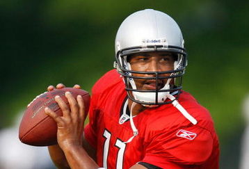 ALLEN PARK, MI - AUGUST 04:  Daunte Culpepper #11 rolls out for a pass during training camp at the Detroit Lions Headquarters and Training Facility on August 4, 2009 in Allen Park, Michigan.  (Photo by Gregory Shamus/Getty Images)