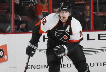 PHILADELPHIA - MARCH 05: Simon Gagne #12 of the Philadelphia Flyers skates against the Calgary Flames on March 5, 2009 at the Wachovia Center in Philadelphia, Pennsylvania. (Photo by Bruce Bennett/Getty Images)