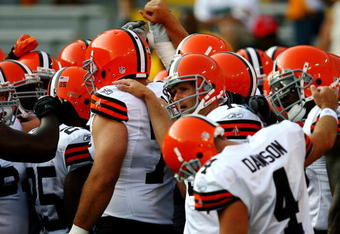 GREEN BAY, WI - AUGUST 15:  Cleveland Browns players huddle before taking on the Green Bay Packers during the preseason game at Lambeau Field on August 15, 2009 in Green Bay, Wisconsin. (Photo by Jonathan Daniel/Getty Images)