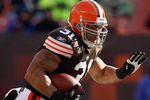 CLEVELAND - DECEMBER 21:  Jamal Lewis #31 of the Cleveland Browns carries the ball during the game against the Cincinnatti Bengals on December 21, 2008 at Cleveland Browns Stadium in Cleveland, Ohio. (Photo by: Gregory Shamus/Getty Images)