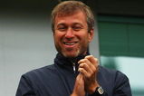 LONDON, ENGLAND - MAY 17:  Chelsea owner Roman Abramovich applaudes after the Barclays Premier League match between Chelsea and Blackburn Rovers at Stamford Bridge on May 17, 2009 in London, England.  (Photo by Richard Heathcote/Getty Images)