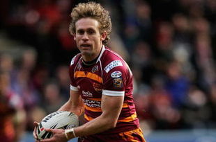HUDDERSFIELD, UNITED KINGDOM - FEBRUARY 22:  Brett Hodgson of Huddersfield Giants in action during the engage Super League match between Huddersfield Giants and St.Helens at the Galpharm Stadium on February 22, 2009 in Huddersfield, England.  (Photo by Matthew Lewis/Getty Images)