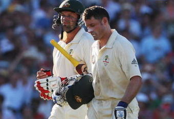 LONDON - AUGUST 23: Michael Hussey (R) and Ben Hilfenhaus of Australia walk off after England defeated Australia on day four of the npower 5th Ashes Test Match between England and Australia at The Brit Oval on August 23, 2009 in London, England.  (Photo by Hamish Blair/Getty Images)