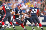 ORCHARD PARK, NY - AUGUST 15:  Trent Edwards #5  of the Buffalo Bills hands off to Fred Jackson #22 against the Chicago Bears on August 15, 2009 at Ralph Wilson Stadium in Orchard Park, New York.  (Photo by Rick Stewart/Getty Images)