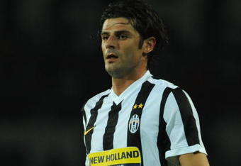 TURIN, ITALY - AUGUST 23:  Vincenzo Iaquinta of Juventus looks during the Serie A match between Juventus FC vs AC Chievo Verona at Olimpico Stadium on August 23, 2009 in Turin, Italy.  (Photo by Valerio Pennicino/Getty Images)