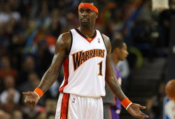 OAKLAND, CA - MARCH 15:  Stephen Jackson #1 of the Golden State Warriors is called for his second technical foul and is thrown out of the game by referee Tony Brothers against the Phoenix Suns during an NBA game on March 15, 2009 at Oracle Arena in Oakland, California. NOTE TO USER: User expressly acknowledges and agrees that, by downloading and or using this photograph, User is consenting to the terms and conditions of the Getty Images License Agreement.  (Photo by Jed Jacobsohn/Getty Images)