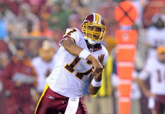 LANDOVER, MD - AUGUST 22:  Jason Campbell #17 of the Washington Redskins throws the ball against the Pittsburgh Steelers at Fed Ex Field on August 22, 2009 in Landover, Maryland.  (Photo by Greg Fiume/Getty Images)