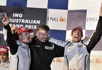 Aus_podium_crop_340x234
