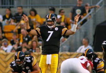 PITTSBURGH - AUGUST 13:  Ben Roethlisberger #7 of the Pittsburgh Steelers calls signals during the preseason NFL game against the Arizona Cardinals at Heinz Field on August 13, 2009 in Pittsburgh, Pennsylvania.  The Steelers won 20-10.  (Photo by Rick Stewart/Getty Images)