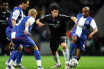 PORTO, PORTUGAL - FEBRUARY 21: Michael Ballack of Chelsea battles with Paulo Assuncao of FC Porto during the UEFA Champions League round of 16 first leg match between FC Porto and Chelsea at The Dragao Stadium on February 21, 2007 in Porto, Portugal.  (Photo by Laurence Griffiths/Getty Images)
