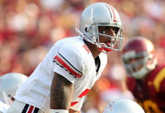 LOS ANGELES, CA - SEPTEMBER 13:  Terrelle Pryor #2 of the Ohio State Buckeyes lines up under center against the USC Trojans during the college football game at the Los Angeles Memorial Coliseum on September 13, 2008 in Los Angeles, California.  (Photo by Harry How/Getty Images)