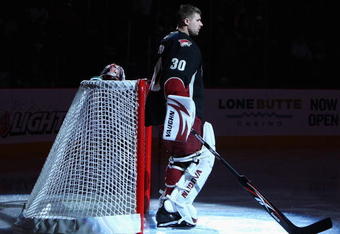 GLENDALE, AZ - APRIL 11: Goaltender Ilya Bryzgalov #11 of the Phoenix Coyotes is introduced prior to the NHL game against the Anaheim Ducks at Jobing.com Arena on April 11, 2009 in Glendale, Arizona. (Photo by Christian Petersen/Getty Images)