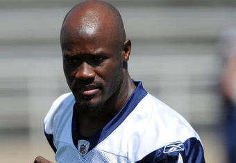 CARROLLTON, TX - JUNE 16:  Wide receiver Roy Williams of the Dallas Cowboys during mini camp at Standridge Stadium on June 16, 2009 in Carrollton, Texas.  (Photo by Ronald Martinez/Getty Images)