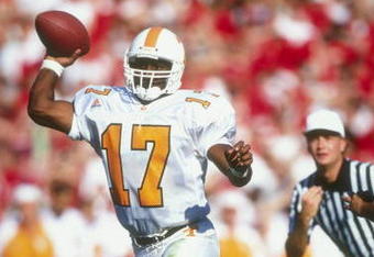 10 Oct 1998:  Quarterback Tee Martin #17 of the Tennessee Volunteers throws during a game against  the Georgia Bulldogs at Sanford Stadium in Athens, Georgia. Tennessee defeated Georgia 22-3. Mandatory Credit: Vincent Laforet  /Allsport