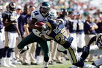 PHILADELPHIA - SEPTEMBER 07:  DeSean Jackson #10 of the Philadelphia Eagles runs the ball against Tye Hill #26 of the St. Louis Rams on September 7, 2008 at Lincoln Financial Field in Philadelphia, Pennsylvania. The Eagles defeated the Rams 38-3.  (Photo by Jim McIsaac/Getty Images)