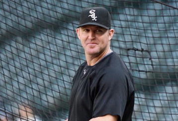 SEATTLE - AUGUST 12:  Jim Thome #25 of the Chicago White Sox looks on during batting practice prior to the game against the Seattle Mariners on August 12, 2009 at Safeco Field in Seattle, Washington. (Photo by Otto Greule Jr/Getty Images) 