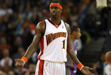 OAKLAND, CA - MARCH 15:  Stephen Jackson #1 of the Golden State Warriors is called for his second technical foul and is thrown out of the game by referee Tony Brothers against the Phoenix Suns during an NBA game on March 15, 2009 at Oracle Arena in Oakland, California. NOTE TO USER: User expressly acknowledges and agrees that, by downloading and or using this photograph, User is consenting to the terms and conditions of the Getty Images License Agreement.  (Photo by Jed Jacobsohn/Getty Images)