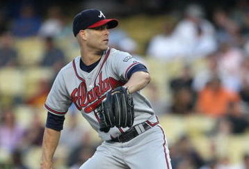 LOS ANGELES, CA - JULY 09:  Pitcher Tim Hudson #15 of the Atlanta Braves throws a pitch against the Los Angeles Dodgers on July 9, 2008 at Dodger Stadiium in Los Angeles, California.   The Dodgers won 2-1.  (Photo by Stephen Dunn/Getty Images)