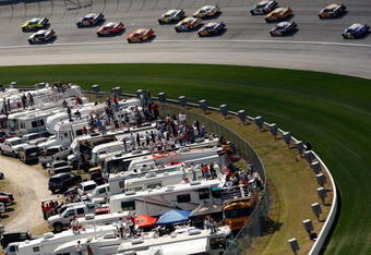 ATLANTA - MARCH 08:  A general view of cars on track during the NASCAR Sprint Cup Series Kobalt Tools 500 at the Atlanta Motor Speedway on March 8, 2009 in Hampton, Georgia.  (Photo by Chris Graythen/Getty Images)