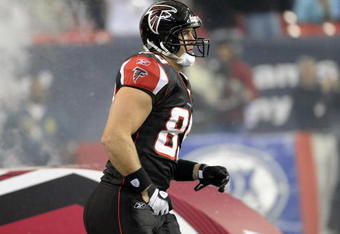 ATLANTA - NOVEMBER 23: Tight end Ben Hartsock #89 of the Atlanta Falcons enters the field before play against the Carolina Panthers at the Georgia Dome on November 23, 2008 in Atlanta, Georgia.  (Photo by Al Messerschmidt/Getty Images) 