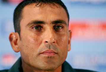LONDON, ENGLAND - MAY 31:  Pakistan Captain Younis Khan talks to the media during a press conference for the Twenty 20 World Cup at Lords on May 31, 2009 in London, England.  (Photo by Ian Walton/Getty Images)