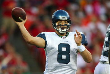 KANSAS CITY, MO - AUGUST 29: Quarterback Matt Hasselbeck #8 of the Seattle Seahawks throws a pass against the Kansas City Chiefs during their preseason game at Arrowhead Stadium on August 29, 2009 in Kansas City, Missouri. (Photo by Dilip Vishwanat/Getty Images)