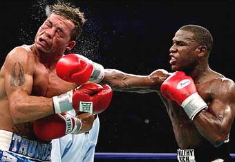 _41103422_mayweather_gatti416_crop_340x234
