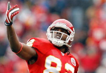 KANSAS CITY, MO - DECEMBER 14:  Dwayne Bowe #82 of the Kansas City Chiefs reacts to video replay of a Tony Gonzalez touchdown against the San Diego Chargers of during the first quarter on December 14, 2008 at Arrowhead Stadium in Kansas City, Missouri.  (Photo by Harry How/Getty Images)