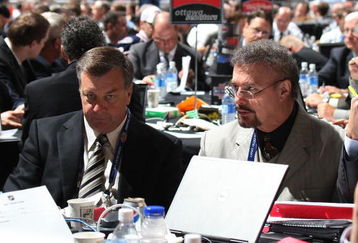 MONTREAL, QC - JUNE 27: Don Waddell and Rick Dudley of the Atlanta Thrashers photographed during the 2009 NHL Entry Draft at the Bell Centre on June 27, 2009 in Montreal, Quebec, Canada.  (Photo by Bruce Bennett/Getty Images)