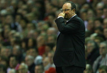 LIVERPOOL, ENGLAND - AUGUST 24:  Liverpool Manager Rafael Benitez watches the action during the Barclays Premier League match between Liverpool and Aston Villa at Anfield on August 24, 2009 in Liverpool, England.  (Photo by Alex Livesey/Getty Images)