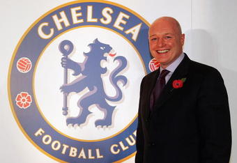 LONDON - NOVEMBER 12:  Chief executive Peter Kenyon poses at the unveiling of the new Chelsea badge during a Chelsea Football Club press conference on November 12, 2004  at Stamford Bridge, London. (Photo by Mike Hewitt/Getty Images)