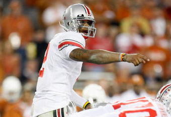 GLENDALE, AZ - JANUARY 05:  Terrelle Pryor #2 of the Ohio State Buckeyes snaps the ball against the Texas Longhorns during the Tostitos Fiesta Bowl Game on January 5, 2009 at University of Phoenix Stadium in Glendale, Arizona.  (Photo by Jeff Gross/Getty Images)