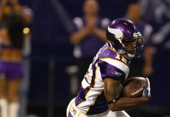 MINNEAPOLIS, MN - AUGUST 21: Wide receiver Percy Harvin #12 of the Minnesota Vikings runs with the football against the Kansas City Chiefs at Hubert H. Humphrey Metrodome on August 21, 2009 in Minneapolis, Minnesota. The Vikings defeated the Chiefs 17-13. (Photo by Scott Boehm/Getty Images)
