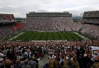 STATE COLLEGE, PA - SEPTEMBER 06:  A general view of the Oregon State Beavers and the Penn State Nittany Lions at Beaver Stadium on September 6, 2008 in State College, Pennsylvania.  (Photo by Ronald Martinez/Getty Images)