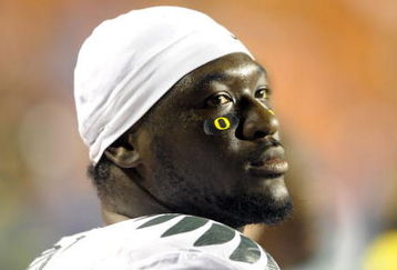 BOISE, ID - SEPTEMBER 3:  LaGarrette Blount #9 of the Oregon Ducks watches the clock as it winds downs and the Boise State defeat Oregon 19-8 on September 3, 2009 at Bronco Stadium in Boise, Idaho. Blount punched a Boise State Broncos player after the game causing quite a commotion and talk of him being arrested. (Photo by Steve Dykes/Getty Images)