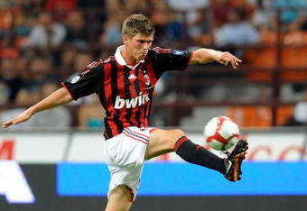 MILAN, ITALY - AUGUST 29:  Klaas-Jan Huntelaar of Milan AC during the Serie A match between AC Milan and Inter Milan at Stadio Giuseppe Meazza on August 29, 2009 in Milan, Italy.  (Photo by Claudio Villa/Getty Images)