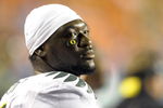 BOISE, ID - SEPTEMBER 3:  LaGarrette Blount #9 of the Oregon Ducks watches the clock as it winds downs and the Boise State defeat Oregon 19-8 on September 3, 2009 at Bronco Stadium in Boise, Idaho. Blount punched a Boise State Broncos player after the game causing quite a commotion and talk of him being arrested. (Photo by Steve Dykes/Getty Images)