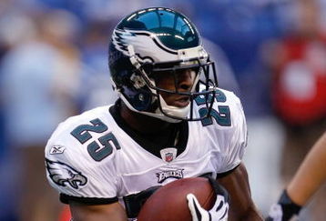 INDIANAPOLIS, IN - AUGUST 20: Running back Lorenzo Booker of the Philadelphia Eagles runs with the football against the Indianapolis Colts at Lucas Oil Stadium on August 20, 2009 in Indianapolis, Indiana. (Photo by Scott Boehm/Getty Images)