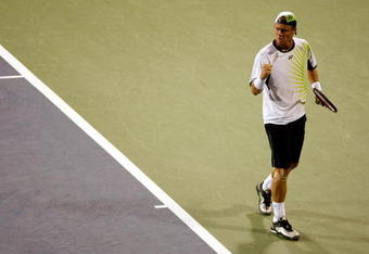 NEW YORK - SEPTEMBER 02:  Lleyton Hewitt of Australia reacts after a shot against Juan Ignacio Chela of Argentina during day three of the 2009 U.S. Open at the USTA Billie Jean King National Tennis Center on September 2, 2009 in Flushing neighborhood of the Queens borough of New York City.  (Photo by Jared Wickerham/Getty Images)