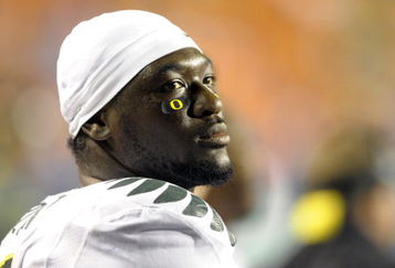 BOISE, ID - SEPTEMBER 3:  LaGarrette Blount #9 of the Oregon Ducks watches the clock as it winds downs and the Boise State defeat Oregon 19-8 on September 3, 2009 at Bronco Stadium in Boise, Idaho. Blount punched a Boise State Broncos player after the game causing quite a commotion and talk of him being arrested. (Photo by Steve Dykes/Getty Images)