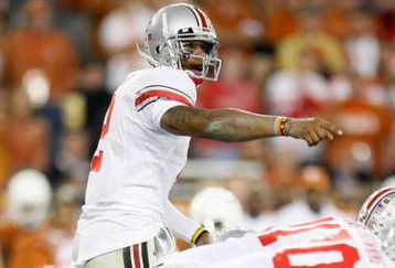 GLENDALE, AZ - JANUARY 05:  Terrelle Pryor #2 of the Ohio State Buckeyes snaps the ball against the Texas Longhorns during the Tostitos Fiesta Bowl Game on January 5, 2009 at University of Phoenix Stadium in Glendale, Arizona.  (Photo by Jeff Gross/Getty Images)