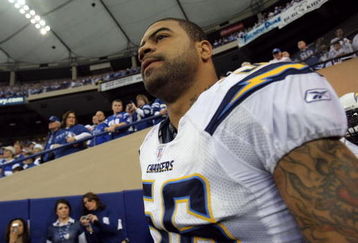 INDIANAPOLIS - JANUARY 13:  Shawne Merriman #56 of  the San Diego Chargers gets set to take the field against the Indianapolis Colts during their AFC Divisional Playoff game at the RCA Dome on January 13, 2008 in Indianapolis, Indiana.  (Photo by Doug Pensinger/Getty Images)